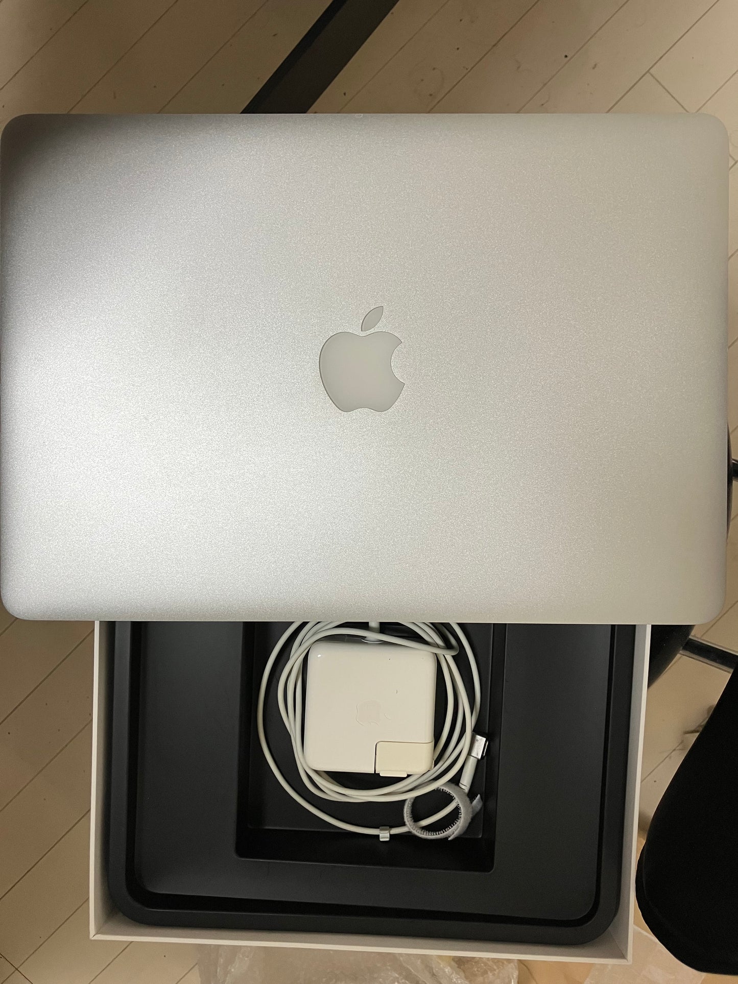 Macbook Air / A1369 / MC965J/A / 13インチ / Manjaro Linux