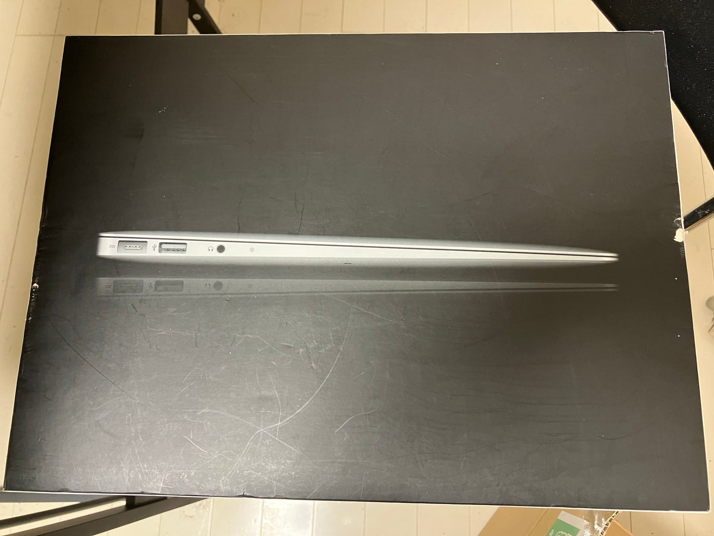 Macbook Air / A1369 / MC965J/A / 13インチ / Manjaro Linux