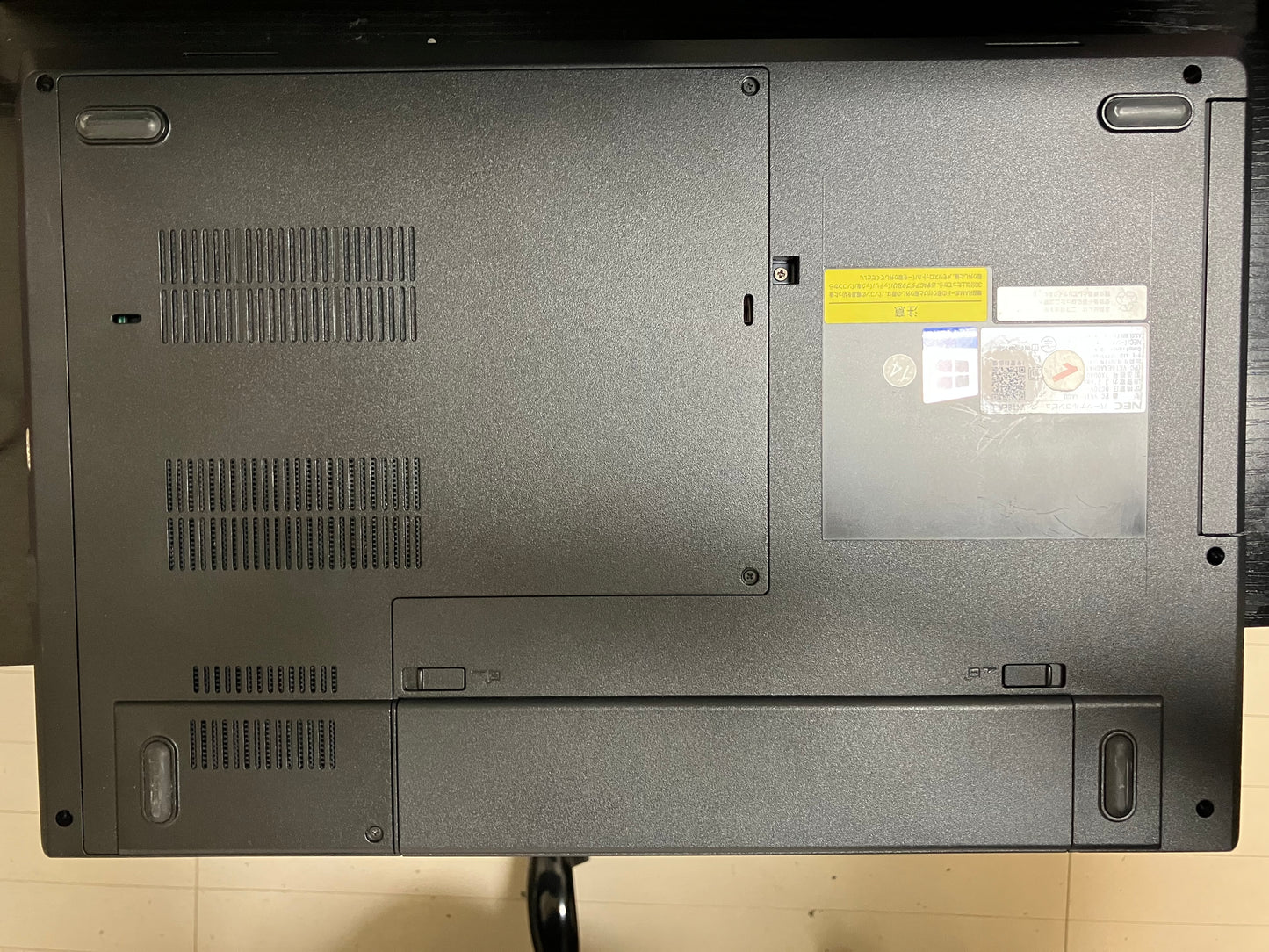 NEC VersaPro / VA / PC-VK16EAAGU / 15インチ / Arch Linux