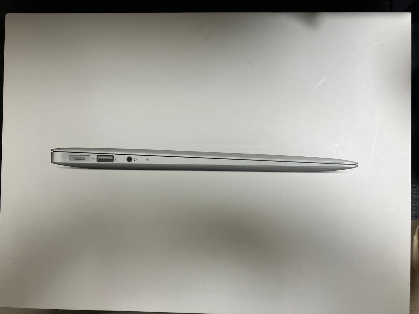 Macbook Air 2012 / 13インチ / Manjaro Linux